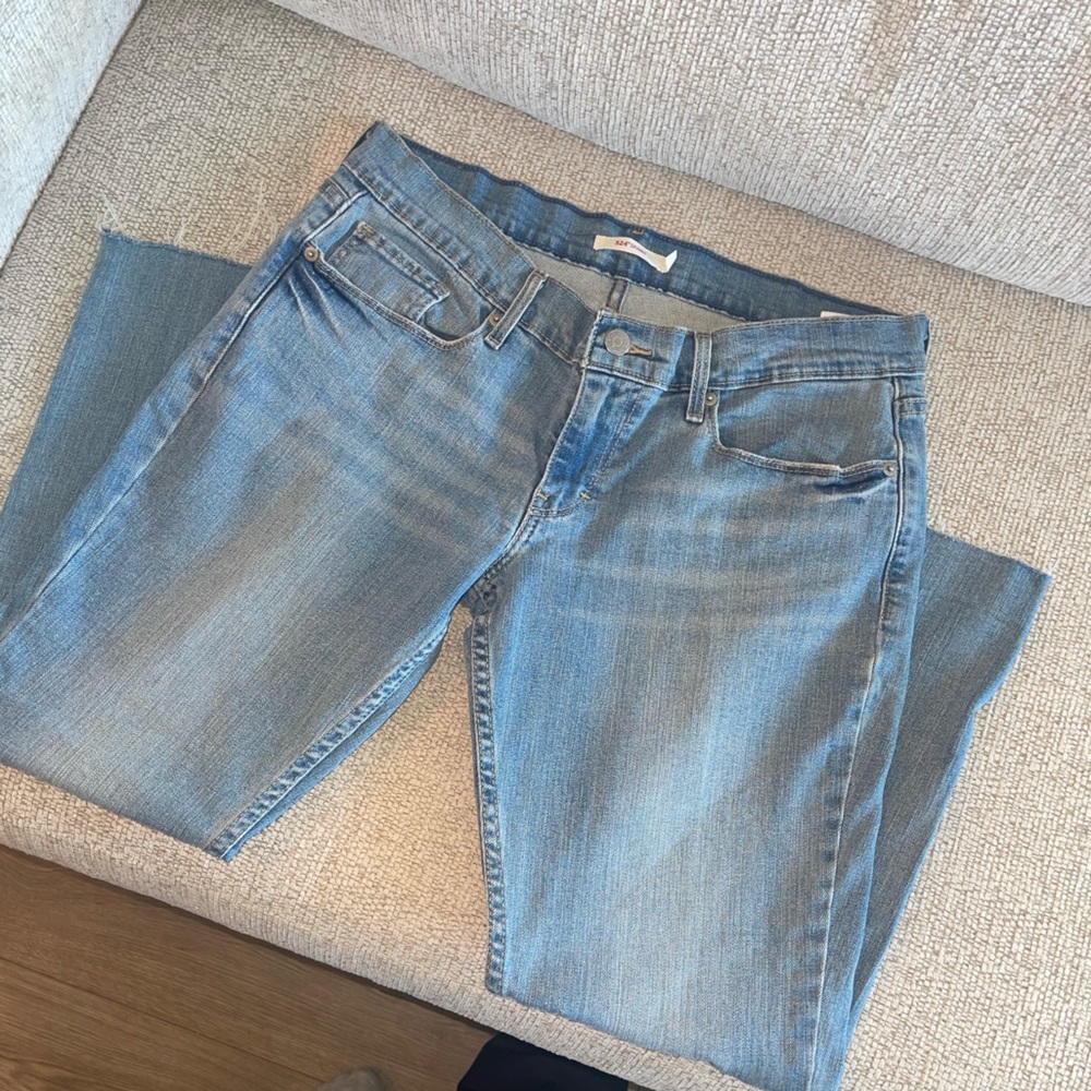 Levi’s women’s 524 crop skinny Jeans